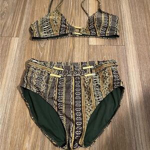 Nicole Miller 2 piece bathing suit